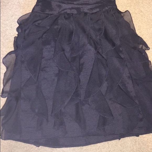 Black dress with ruffles - Picture 2 of 4